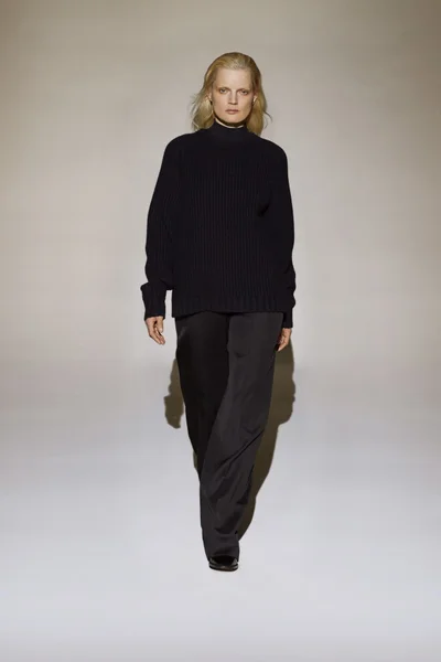 Look 25